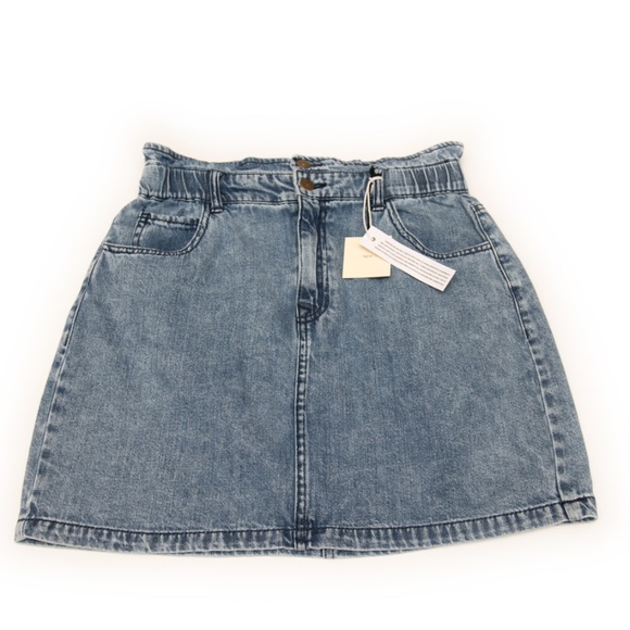 Francesca's Dringbelte Denim Mini Skirt Size M - Picture 1 of 9